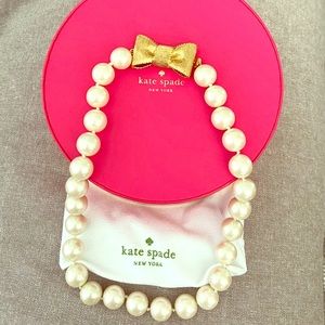 Kate Spade Pearl Bow Neckless! Worn once!